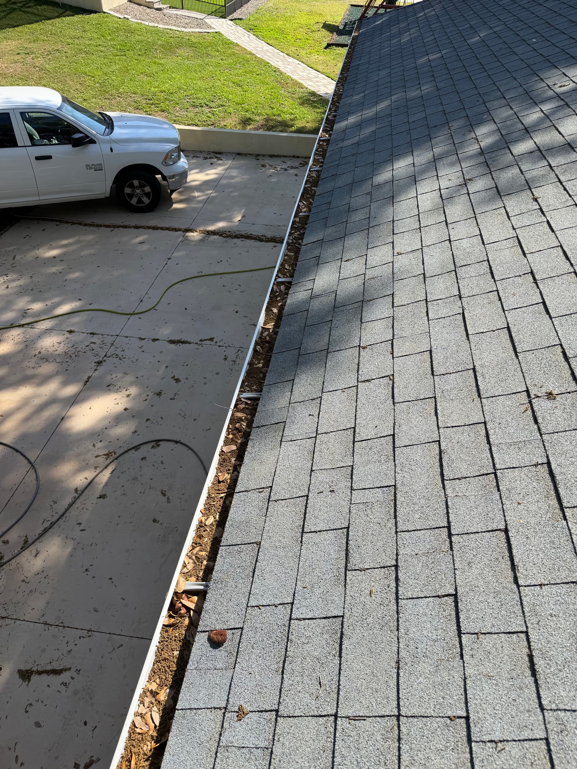 Clear and Clean Gutter Service image